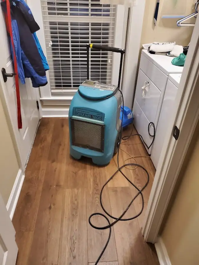 Commercial dehumidifier deployed for Flood Damage Cleanup in Olivehurst